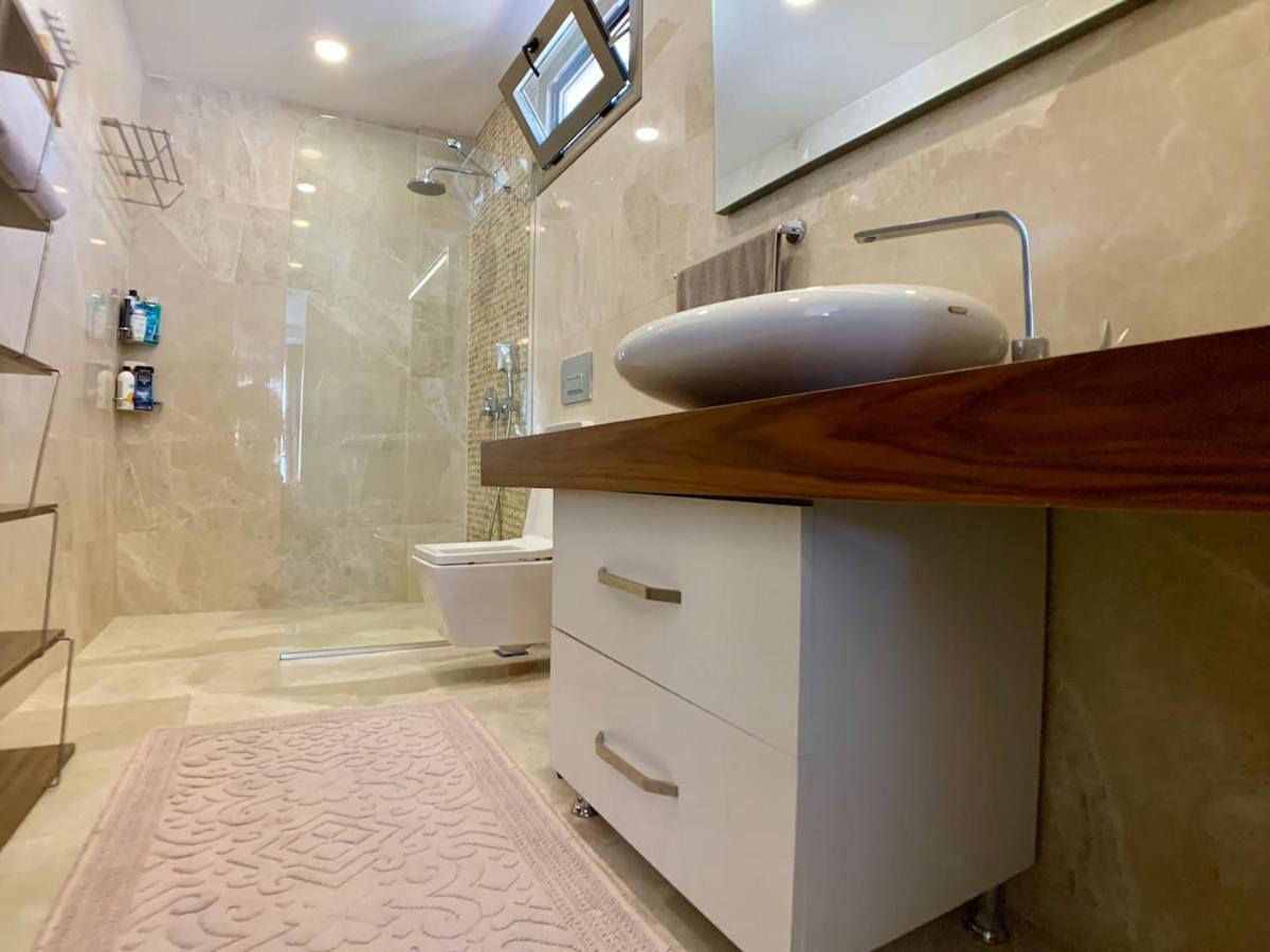 Ultra Luxury Private Villa With Swimming Pool 博德鲁姆 外观 照片